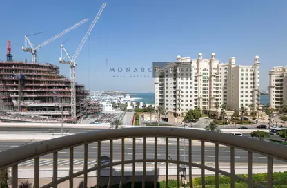 Apartment - 3 Bedrooms - 4 Bathrooms for sale in Al Tamr - Shoreline Apartments - Palm Jumeirah - Dubai