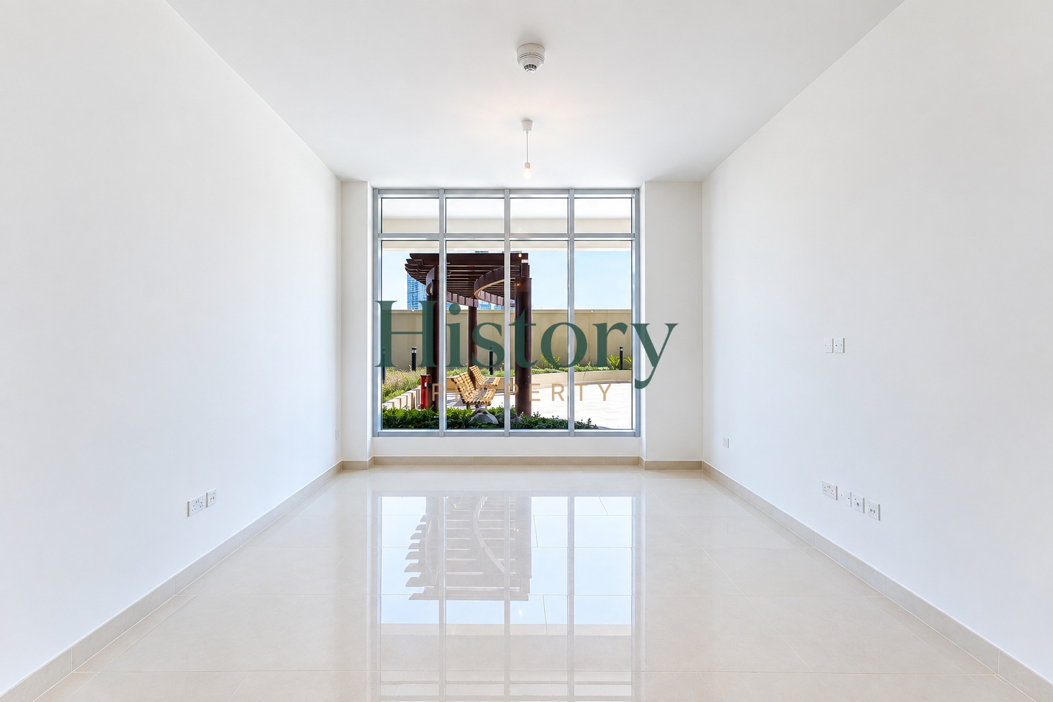 Modern Studio | Prime Location | Rented