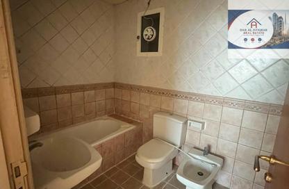 Apartment - 2 Bedrooms - 2 Bathrooms for rent in Jamal Abdul Nasser Street - Al Majaz - Sharjah