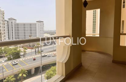 Apartment - 2 Bedrooms - 3 Bathrooms for rent in Al Khushkar - Shoreline Apartments - Palm Jumeirah - Dubai