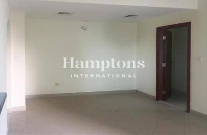 Apartment - 1 Bedroom - 2 Bathrooms for rent in Hub Canal 1 - Hub Golf View Apartments - Dubai Sports City - Dubai