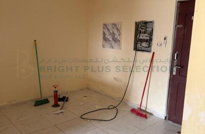 Apartment - 1 - 1 for rent in Jumeirah 1 - Jumeirah - Dubai