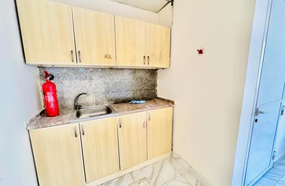 Apartment - Studio - 1 for rent in Muwailih Building - Muwaileh - Sharjah
