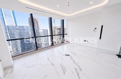 Office Space - Studio - 1 Bathroom for sale in The Regal Tower - Business Bay - Dubai