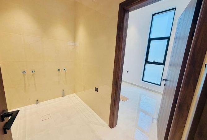 93583092 - Property Image 2