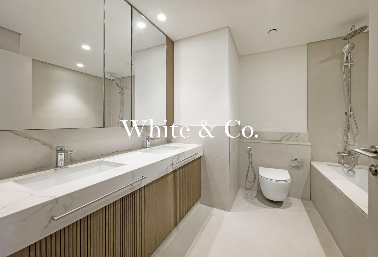 Brand New | Marina & Sea View | Vacant photo 17