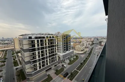 Apartment - 1 Bedroom - 2 Bathrooms for rent in Jumeirah Garden City - Al Satwa - Dubai