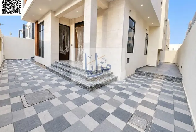 156002910 - Property Image 3