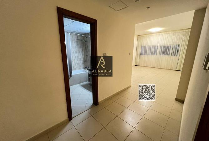 98247609 - Property Image 2