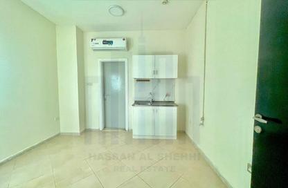 Apartment - Studio - 1 for rent in Fire Station Road - Muwaileh - Sharjah