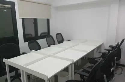 مكتب - استوديو - 2 حمامات للايجار في مكاتب برج الساعه - المصلى - الغرب - الشارقة