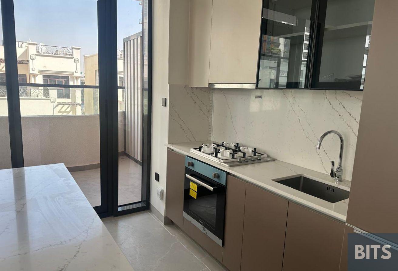 1BHK | CORNER UNIT | FULLY FURNISHED |PRIVATE POOL photo 2