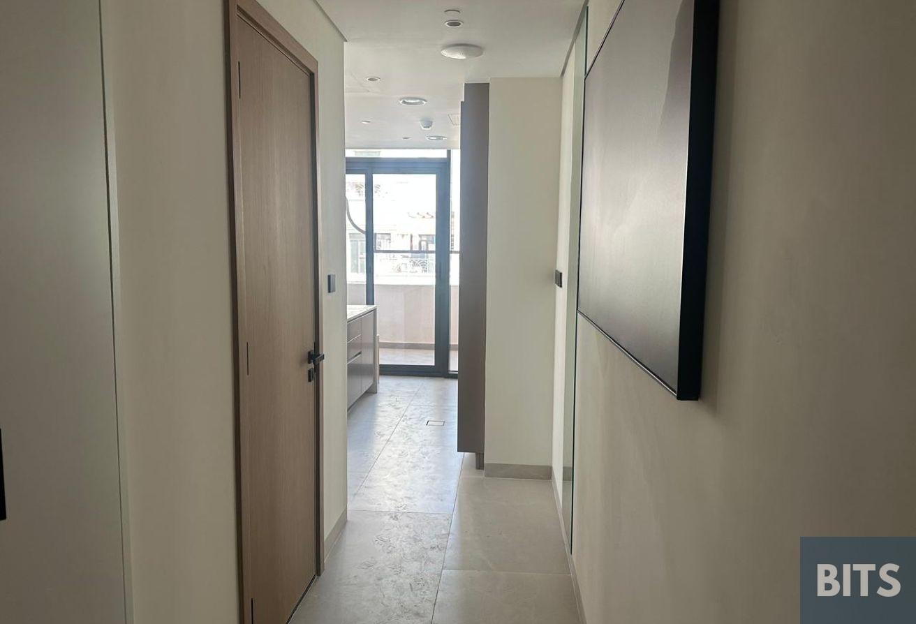 1BHK | CORNER UNIT | FULLY FURNISHED |PRIVATE POOL photo 7