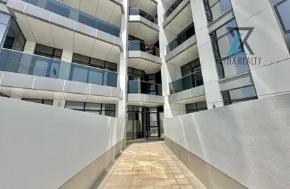 Apartment - 1 Bedroom - 2 Bathrooms for rent in Airport Road Area - Al Garhoud - Dubai