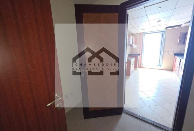 121992196 - Property Image 2