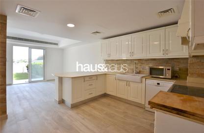 Villa - 3 - 3 for rent in Forat - The Lakes - Dubai Villa - 3 - 3 for rent in Forat - The Lakes - Dubai