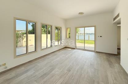 Villa - 3 - 3 for rent in Forat - The Lakes - Dubai