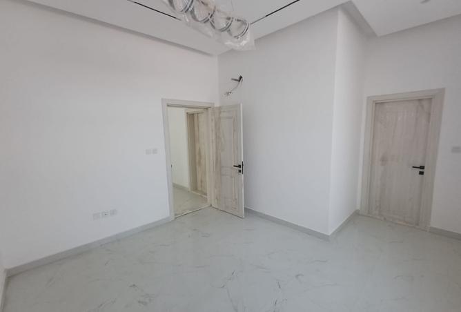 143742427 - Property Image 2