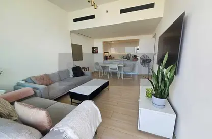 شقة - 2 غرف نوم - 2 حمامات للايجار في بن غاطي كورنر - الضاحية 10 - قرية جميرا الدائرية - دبي