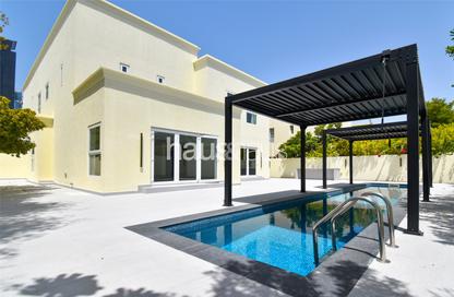 Villa - 4 - 5 for rent in Meadows 1 - Meadows - Dubai