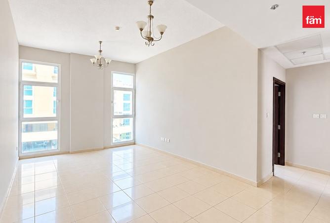 Best Deal | Spacious Living Area | Family Building