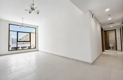 Apartment - 4 Bedrooms - 3 Bathrooms for rent in Al Karama - Bur Dubai - Dubai