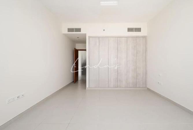 Spacious Unit | Low Floor | Well Maintained