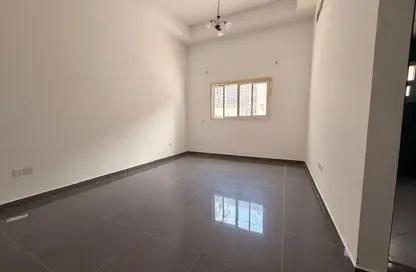 Apartment - 1 Bedroom - 1 Bathroom for rent in AlFalah - Muwaileh Commercial - Sharjah