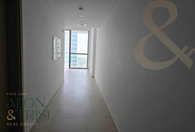 1 BR | High Floor | Vacant | Good Location photo 3