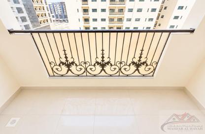 Apartment - 1 Bedroom - 2 Bathrooms for rent in Muweileh Community - Muwaileh Commercial - Sharjah