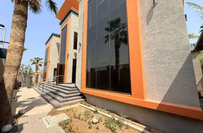 Apartment - 5 Bedrooms - 7+ Bathrooms for rent in Al Jazzat - Al Riqqa - Sharjah