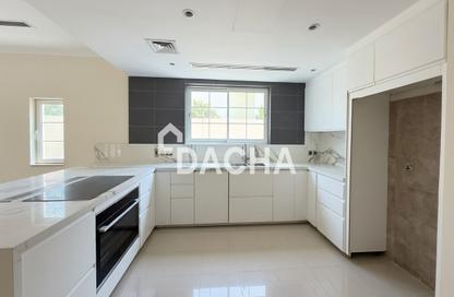 Villa - 3 Bedrooms - 5 Bathrooms for rent in District 6 - Jumeirah Park - Dubai Villa - 3 Bedrooms - 5 Bathrooms for rent in District 6 - Jumeirah Park - Dubai