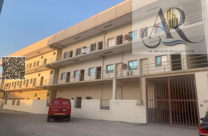 مجمع سكني - 7+ - 7+ للايجار في برج الشارقة 555 - كورنيش الخان - الخان - الشارقة