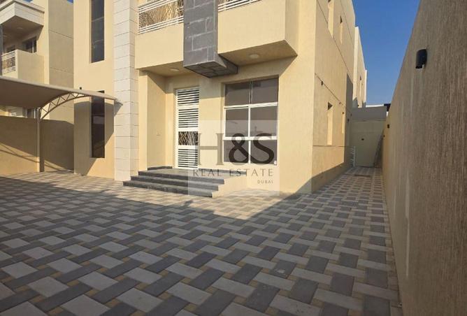 62474300 - Property Image 2