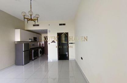 Apartment - Studio - 1 Bathroom for rent in Wavez Residence - Liwan - Dubai Apartment - Studio - 1 Bathroom for rent in Wavez Residence - Liwan - Dubai