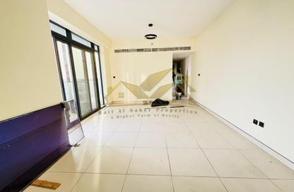 Apartment - 2 - 3 for rent in Saleh Residence 3 - Jumeirah Garden City - Al Satwa - Dubai