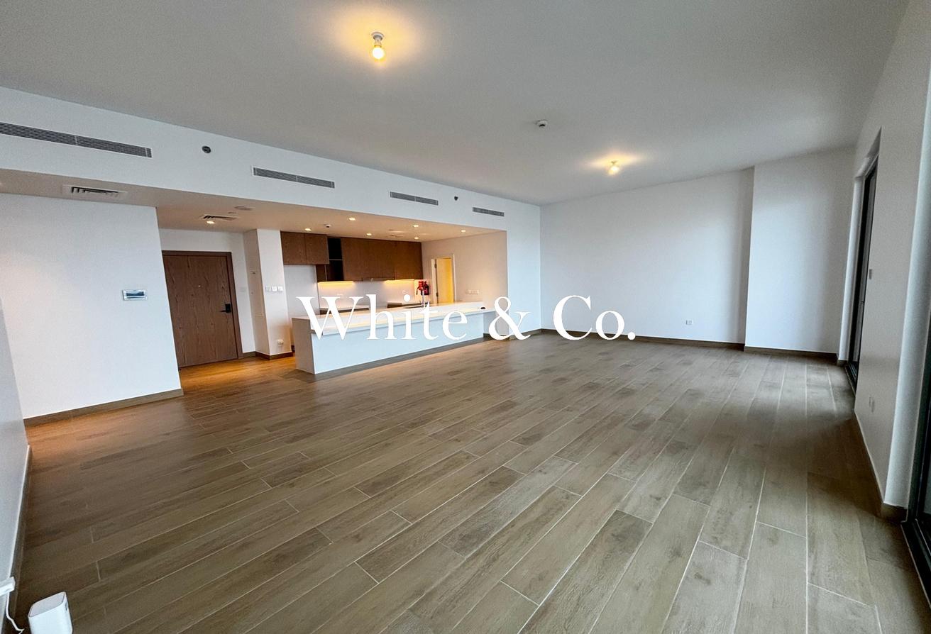 Brand New | Large Layout | Full Sea View photo 3