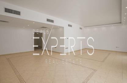 Townhouse - 4 - 5 for sale in Seashore - Rabdan - Abu Dhabi