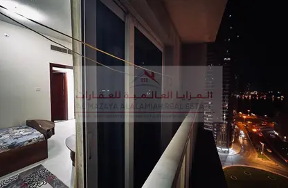 شقة - 2 غرف نوم - 2 حمامات للايجار في القصباء وسط المدينه - القصباء - الشارقة