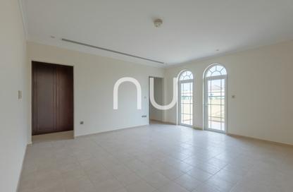 Villa - 4 - 4 for rent in Jumeirah Park - Dubai
