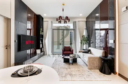 Apartment - 1 Bedroom - 2 Bathrooms for sale in Hyde Walk - Jumeirah Garden City - Al Satwa - Dubai
