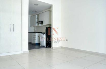 Apartment - Studio - 1 for sale in Golf Panorama B - Golf Panorama - Golf Town - Damac Hills - Dubai