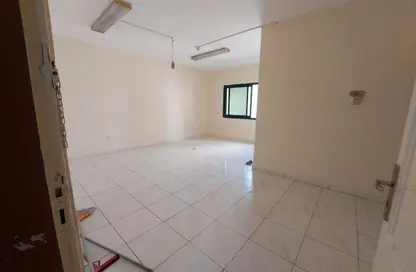 شقة - غرفة نوم - 1 حمام للايجار في الند - القاسمية - الشارقة