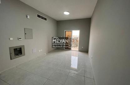 Apartment - 2 - 3 for rent in Al Jurf 3 - Al Jurf - Ajman