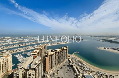 Apartment - 1 Bedroom - 2 Bathrooms for rent in The Palm Tower - Palm Jumeirah - Dubai