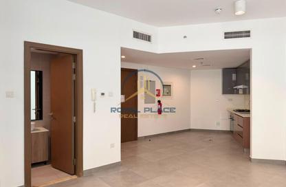 Apartment - Studio - 1 Bathroom for rent in The Edge - Dubai Investment Park 1 (DIP 1) - Dubai Investment Park (DIP) - Dubai