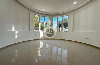 Apartment - Studio - 1 Bathroom for rent in Al Mushrif Villas - Al Mushrif - Abu Dhabi