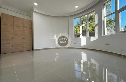 Apartment - Studio - 1 Bathroom for rent in Al Mushrif Villas - Al Mushrif - Abu Dhabi Apartment - Studio - 1 Bathroom for rent in Al Mushrif Villas - Al Mushrif - Abu Dhabi