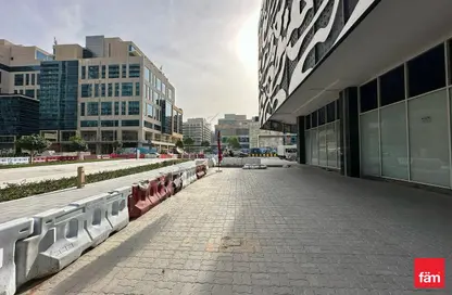Retail - Studio for rent in Tamani Art Tower - Business Bay - Dubai
