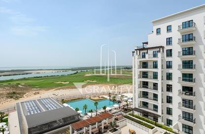 Apartment - 1 - 2 for rent in Yas Golf Collection - Yas Island - Abu Dhabi